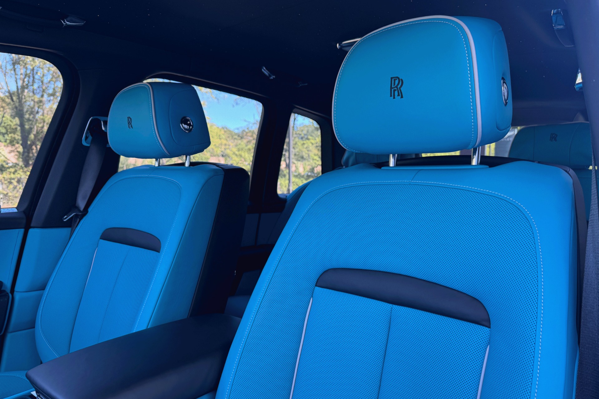 2022 Rolls Royce Cullinan Black Badge photo 8