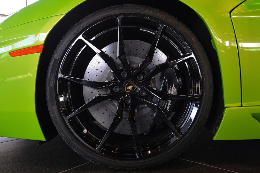 2012 Lamborghini Aventador Image 4