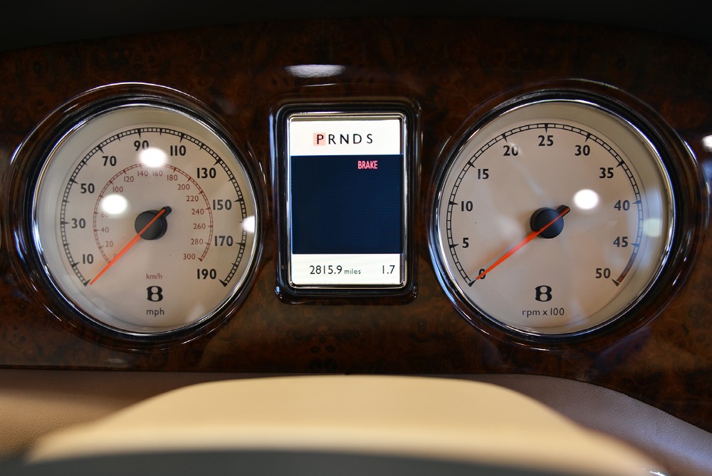 2007 Bentley Azure Image 18