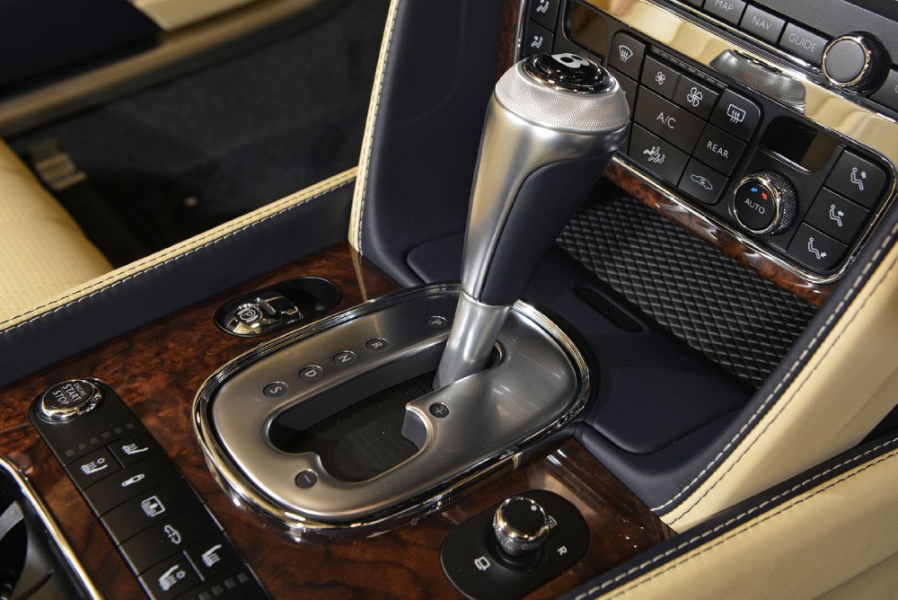 2014 Bentley Flying Spur Image 17