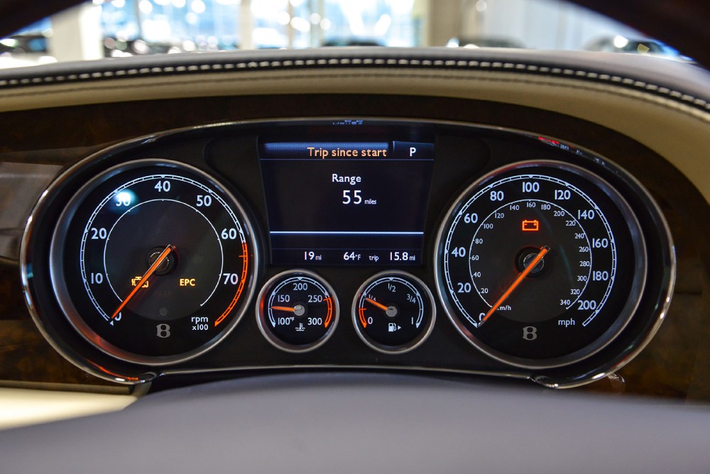 2014 Bentley Flying Spur Image 25