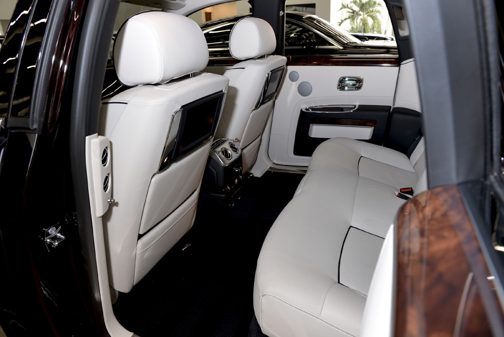 2014 Rolls-Royce Ghost Image 10