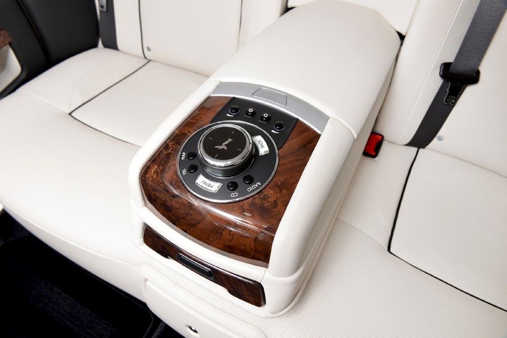 2014 Rolls-Royce Ghost Image 13