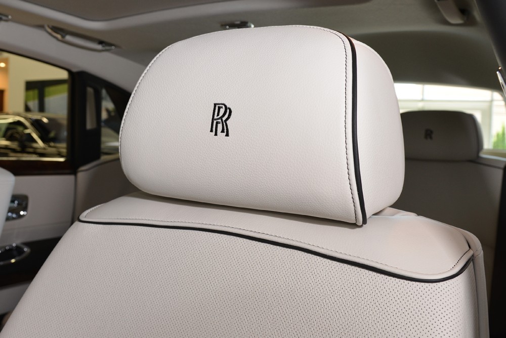 2014 Rolls-Royce Ghost Image 16