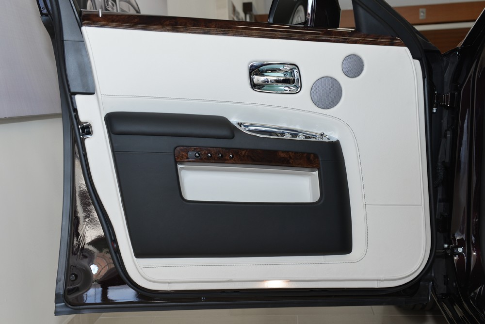 2014 Rolls-Royce Ghost Image 17
