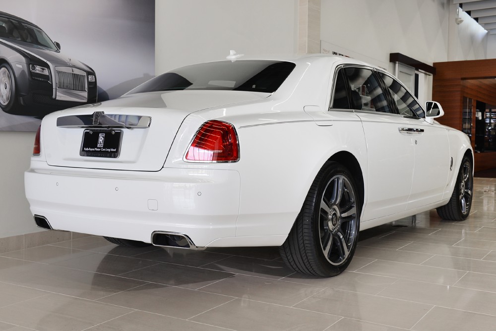 2014 Rolls-Royce Ghost Image 2