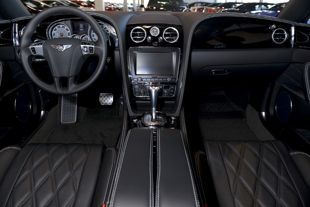2014 Bentley Flying Spur Image 2