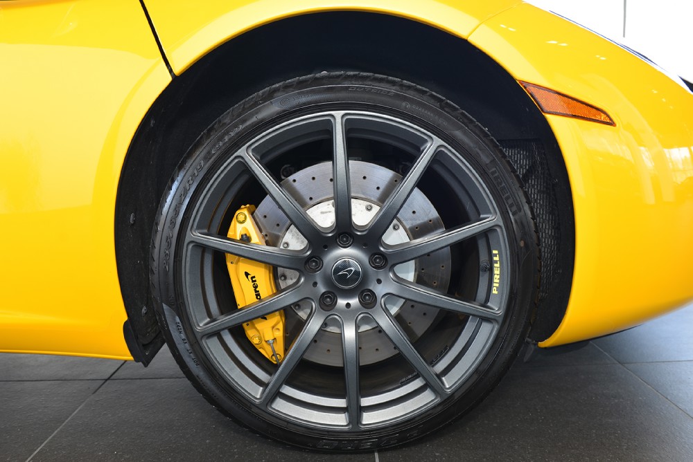 2013 McLaren MP4-12C Image 4