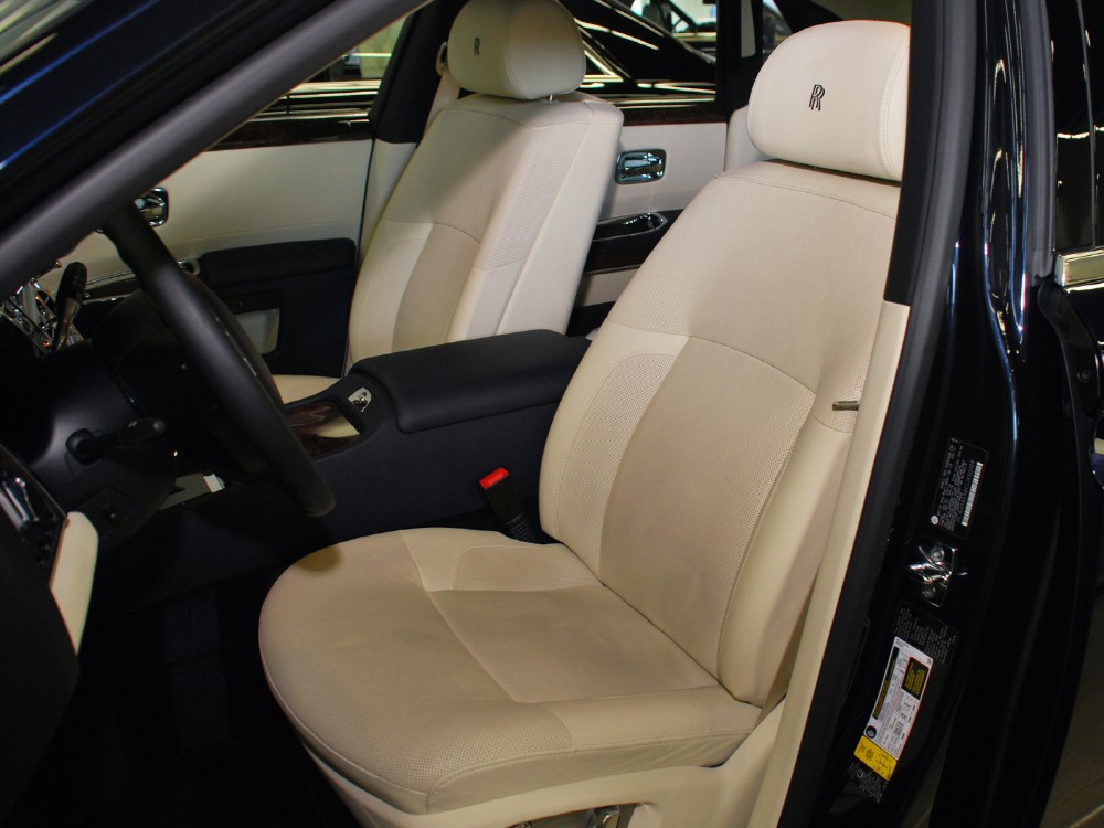 2012 Rolls-Royce Ghost Image 12