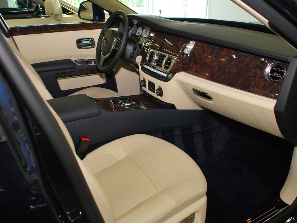 2012 Rolls-Royce Ghost Image 13