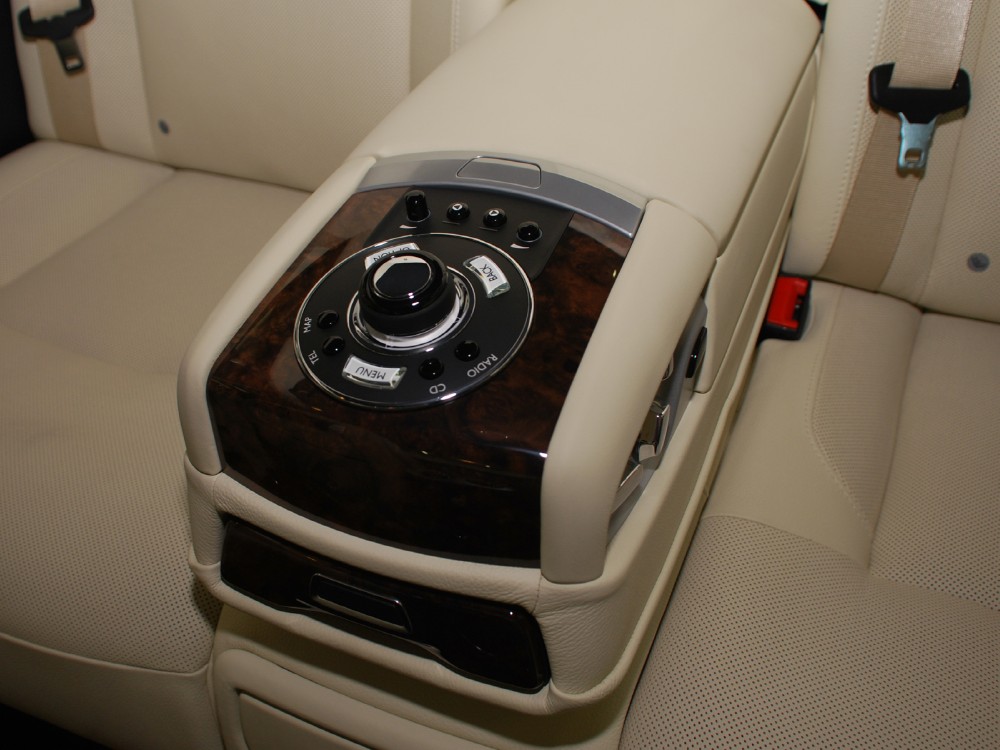 2012 Rolls-Royce Ghost Image 19