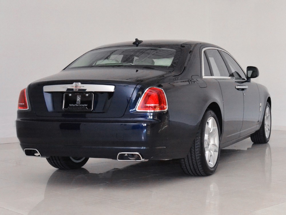 2012 Rolls-Royce Ghost Image 2