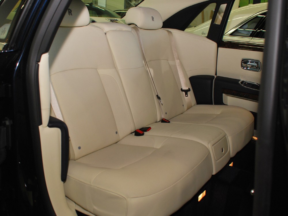 2012 Rolls-Royce Ghost Image 21