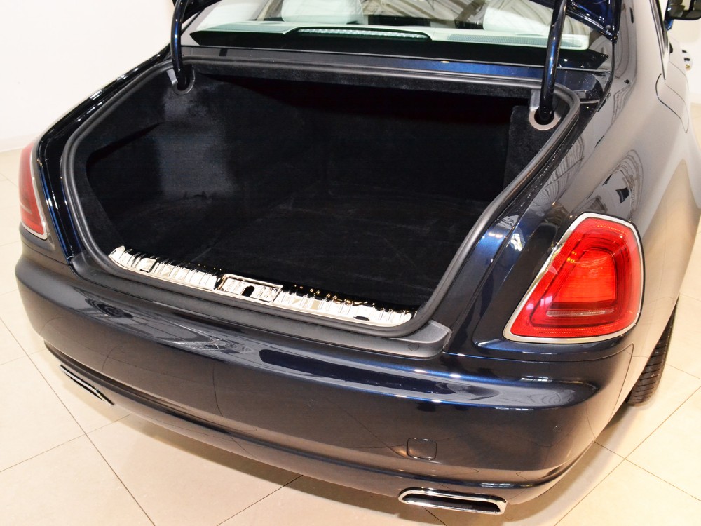 2012 Rolls-Royce Ghost Image 27