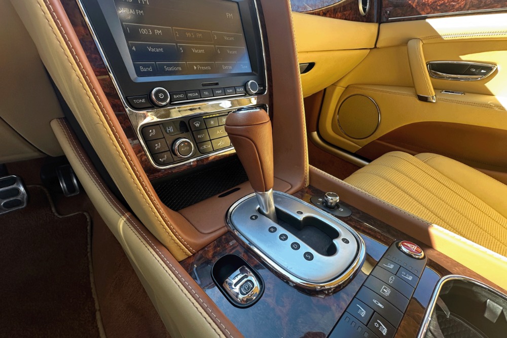 2014 Bentley Flying Spur Image 11