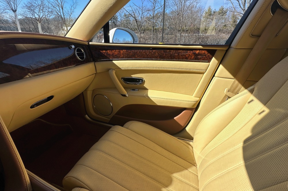 2014 Bentley Flying Spur Image 12