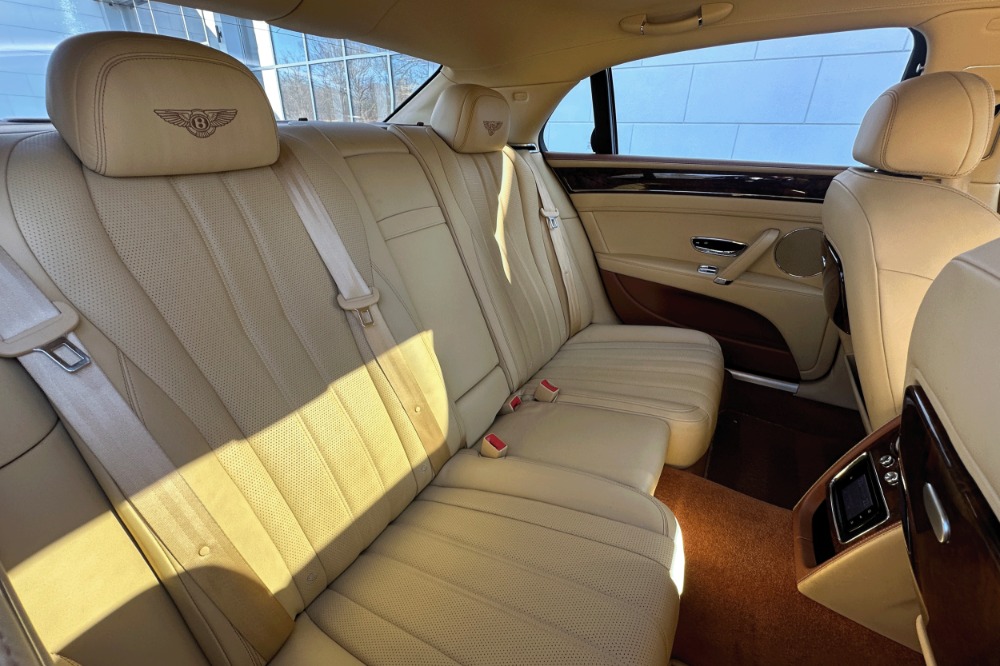 2014 Bentley Flying Spur Image 16