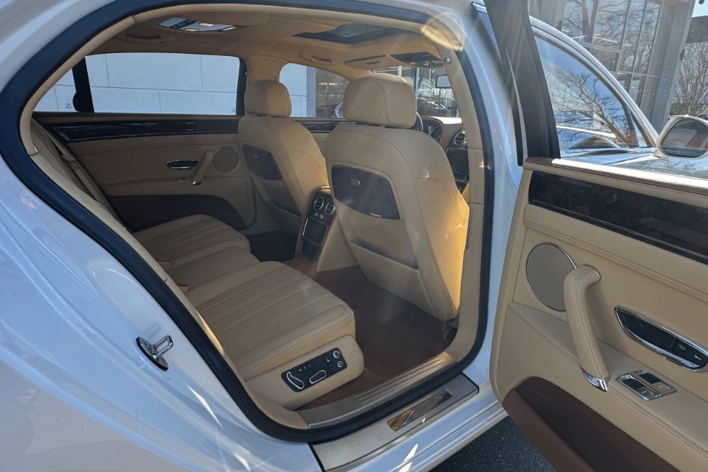 2014 Bentley Flying Spur Image 17