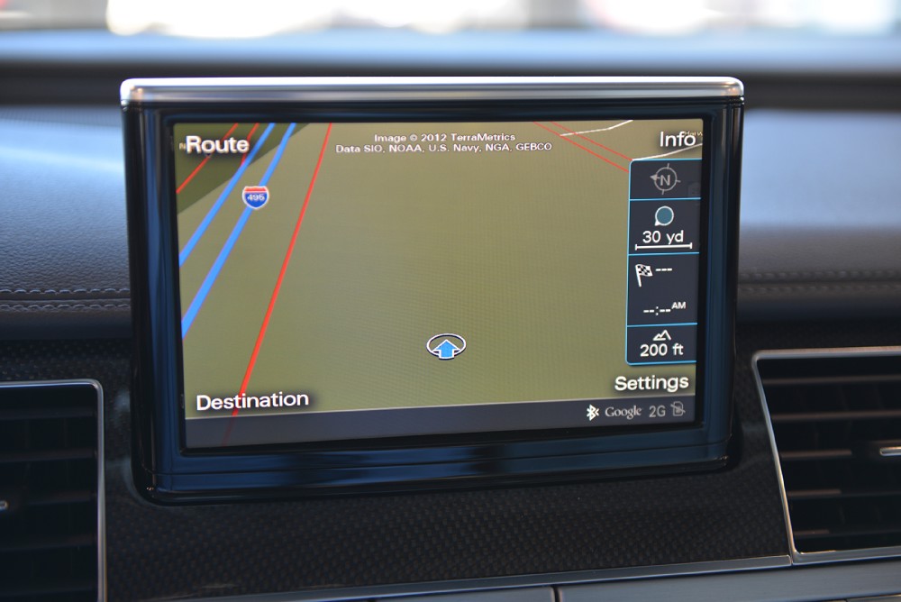 2013 Audi S8 Image 14