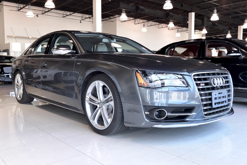 2013 Audi S8 Image 8