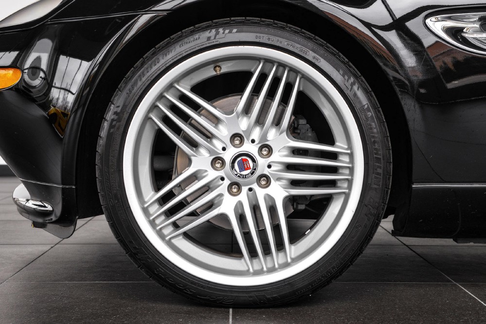 2003 BMW Roadster V8 Image 5