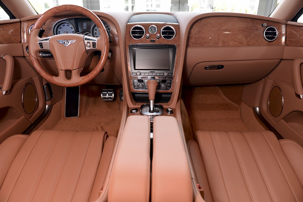 2014 Bentley Flying Spur Image 9