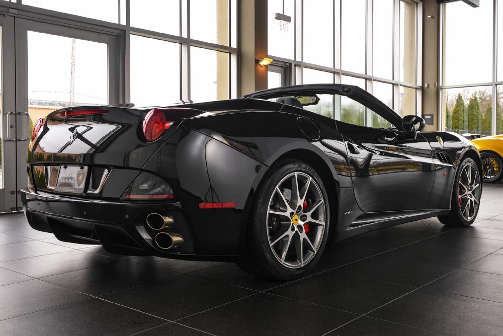 2010 Ferrari California Image 10