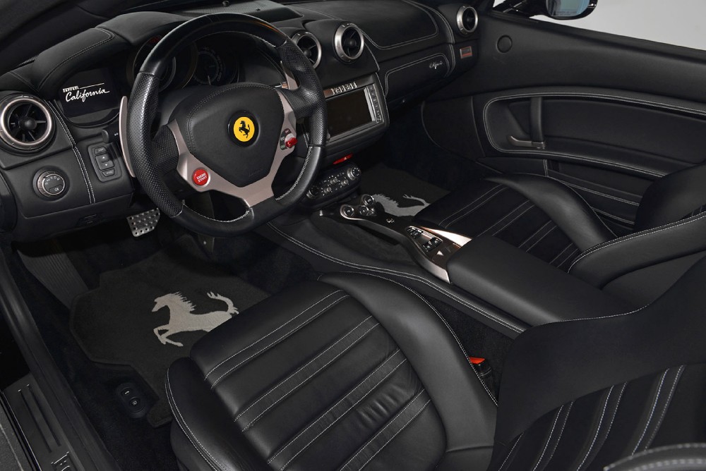2010 Ferrari California Image 3