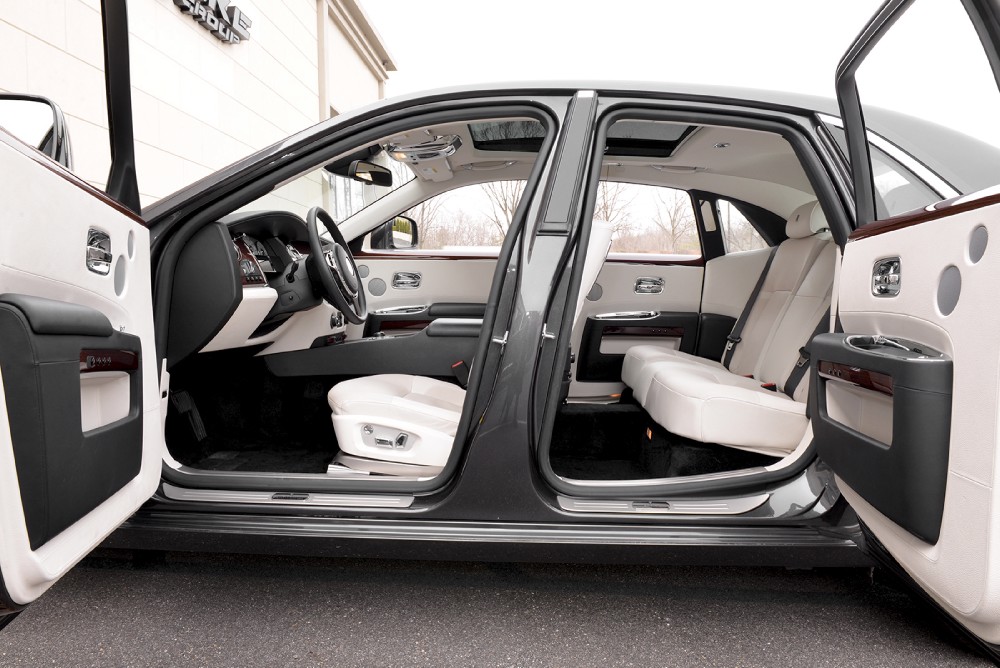 2011 Rolls-Royce Ghost Image 16
