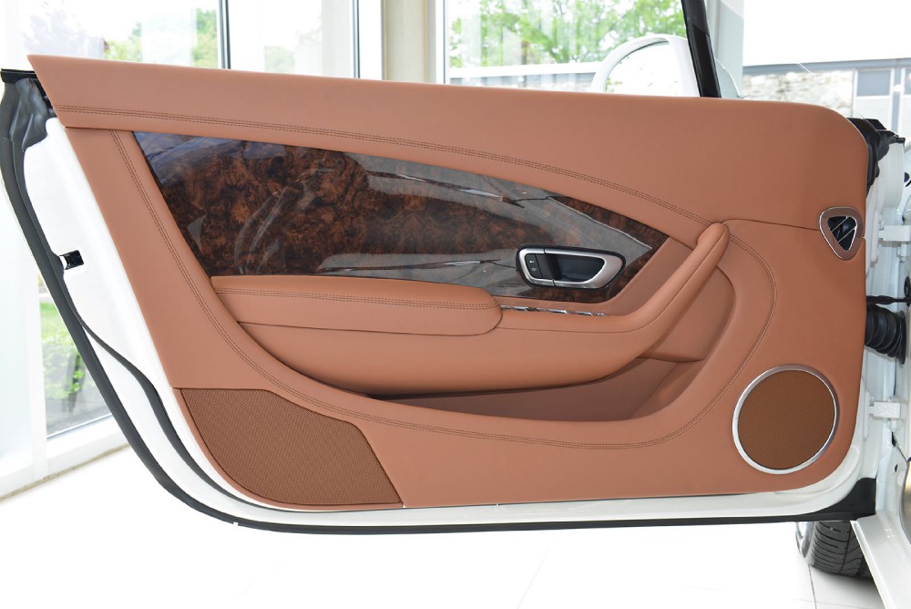 2014 Bentley Continental GT Convertible Image 16