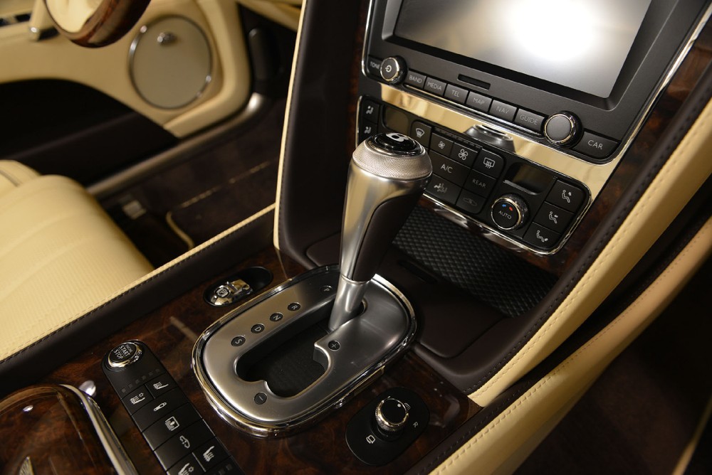 2014 Bentley Flying Spur Image 14