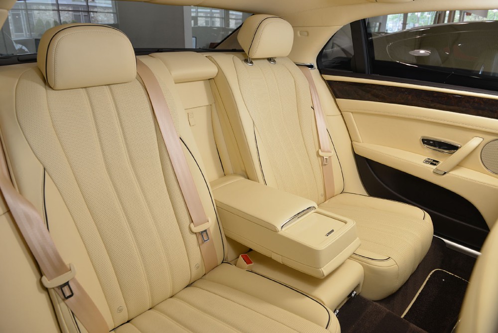 2014 Bentley Flying Spur Image 17