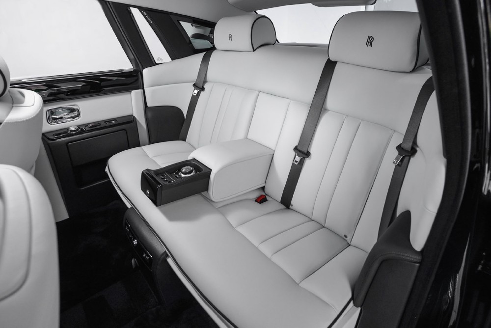 2014 Rolls-Royce Phantom Image 15