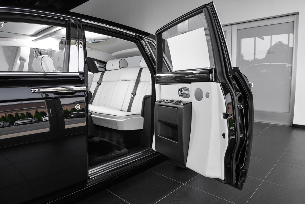 2014 Rolls-Royce Phantom Image 27