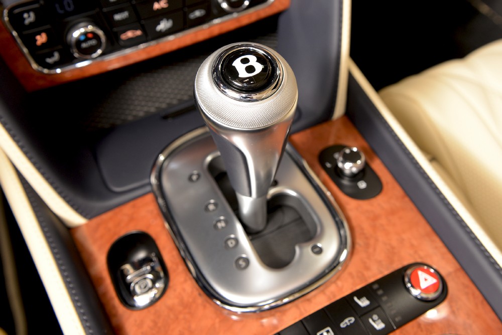 2014 Bentley Flying Spur Image 17