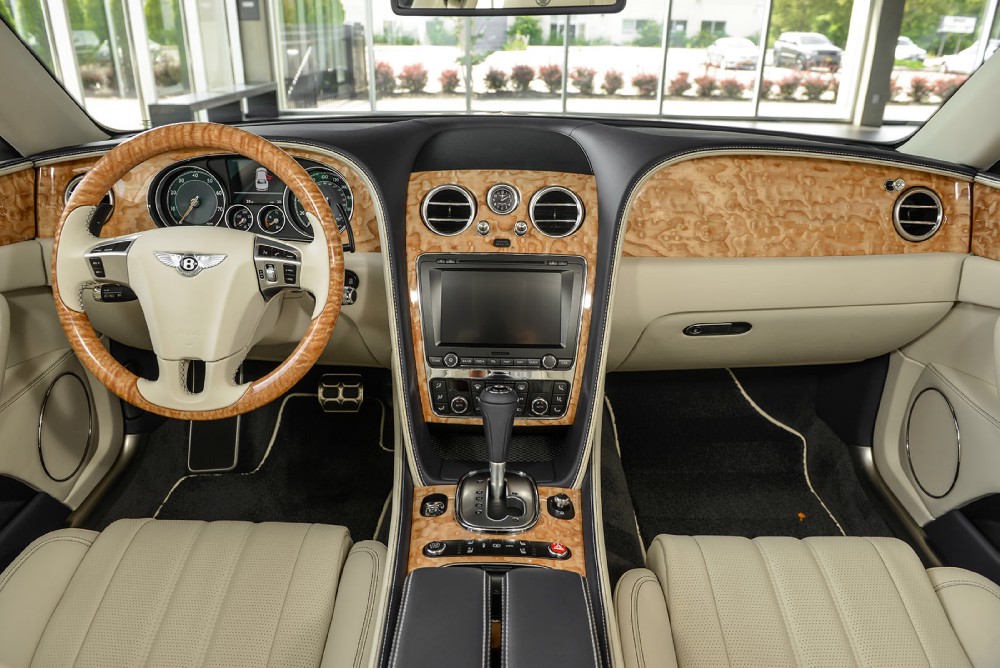 2015 Bentley Flying Spur V8 Image 3