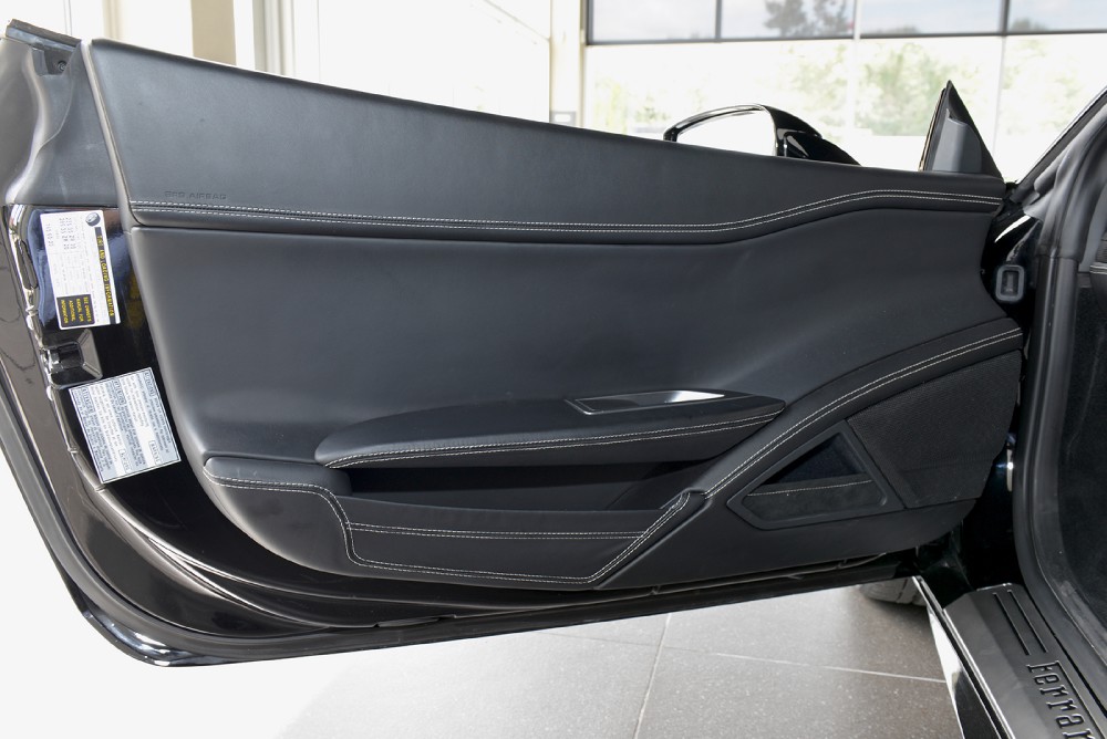 2010 Ferrari 458 Italia Image 14