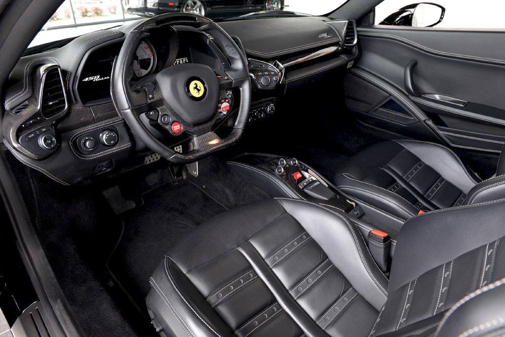 2010 Ferrari 458 Italia Image 3