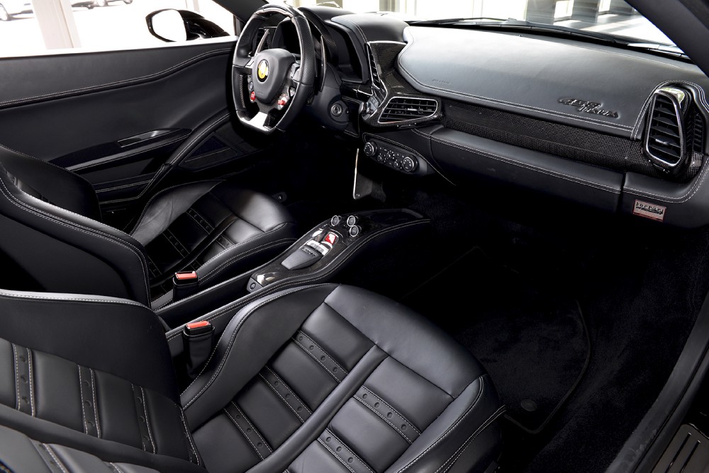 2010 Ferrari 458 Italia Image 5
