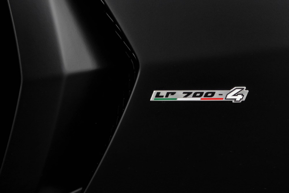 2014 Lamborghini Aventador Image 15