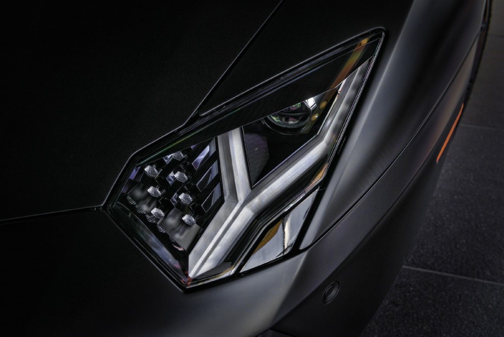 2014 Lamborghini Aventador Image 8