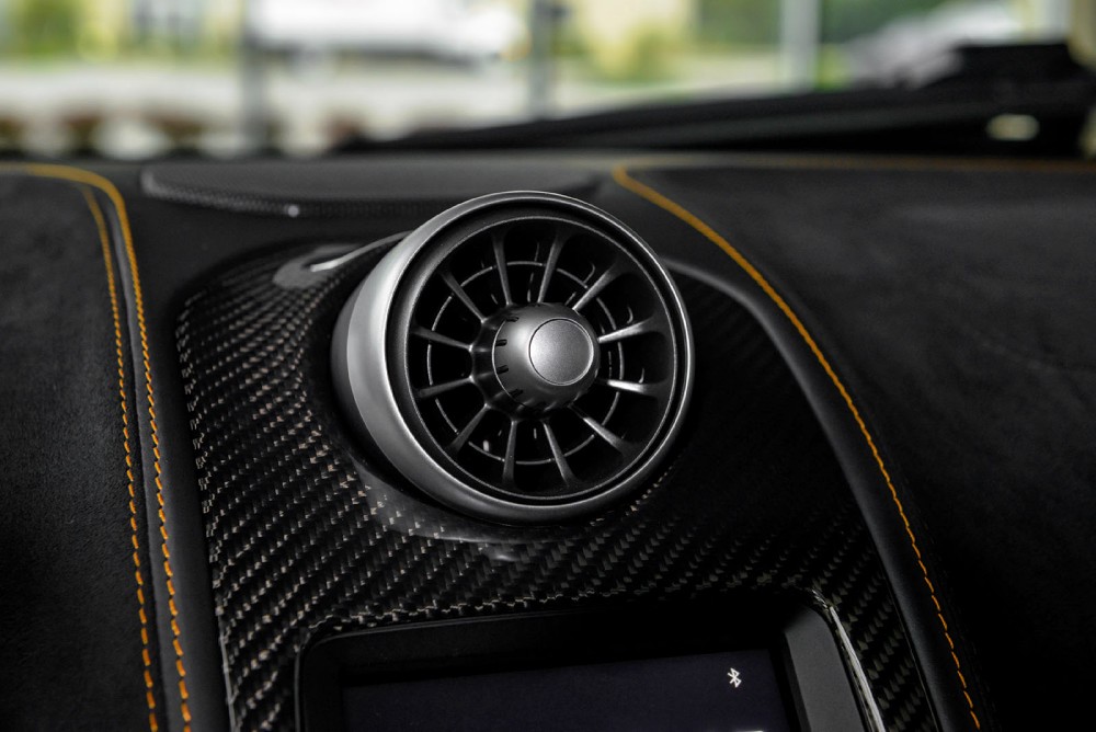 2013 McLaren MP4-12C Image 15