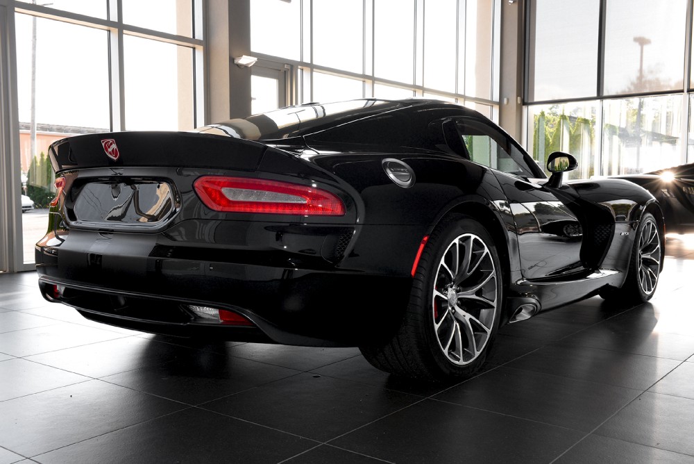 2013 Dodge SRT Viper GTS Image 2