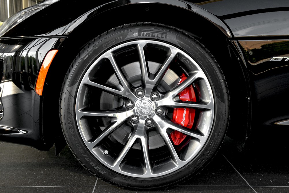 2013 Dodge SRT Viper GTS Image 4