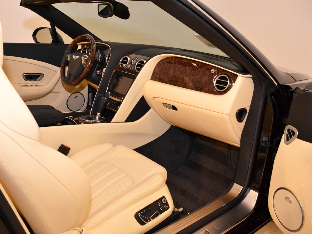 2012 Bentley Continental GT Convertible Image 16