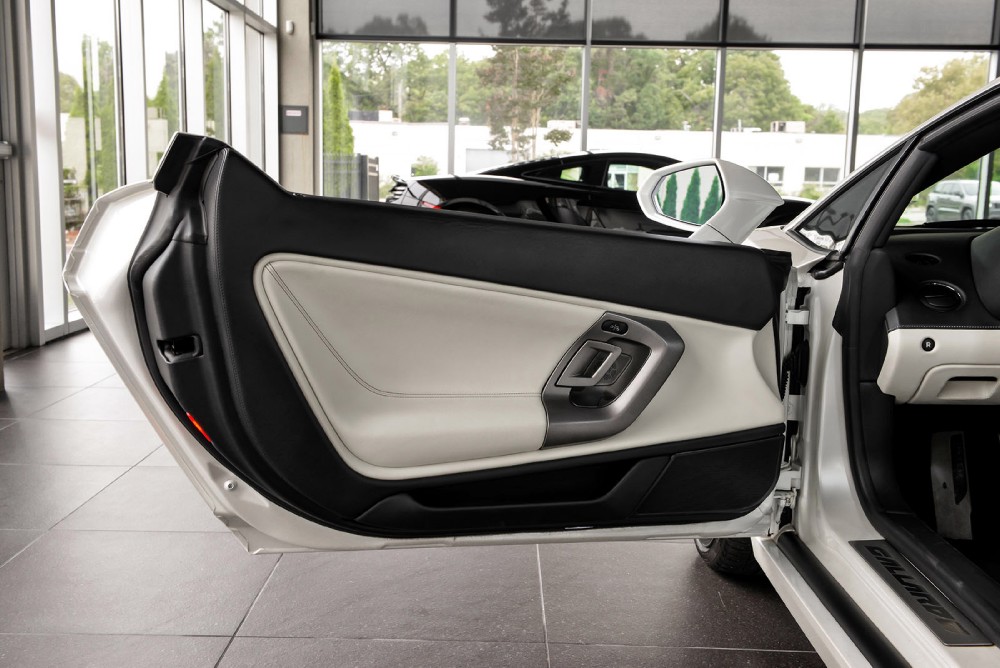 2011 Lamborghini Gallardo Image 19