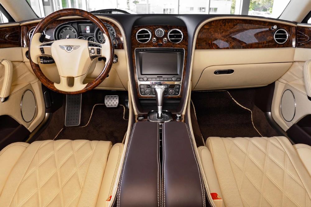 2015 Bentley Flying Spur V8 Image 3