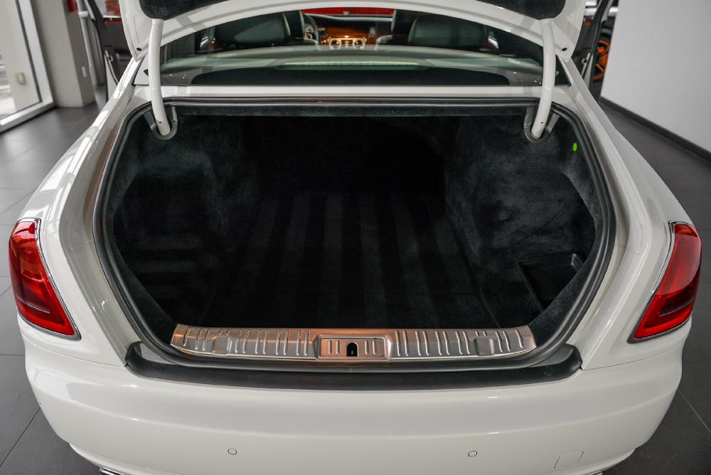 2010 Rolls-Royce Ghost Image 14