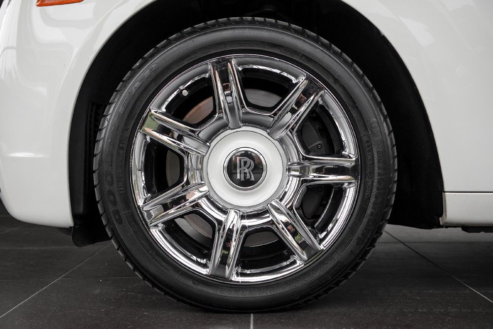 2010 Rolls-Royce Ghost Image 5