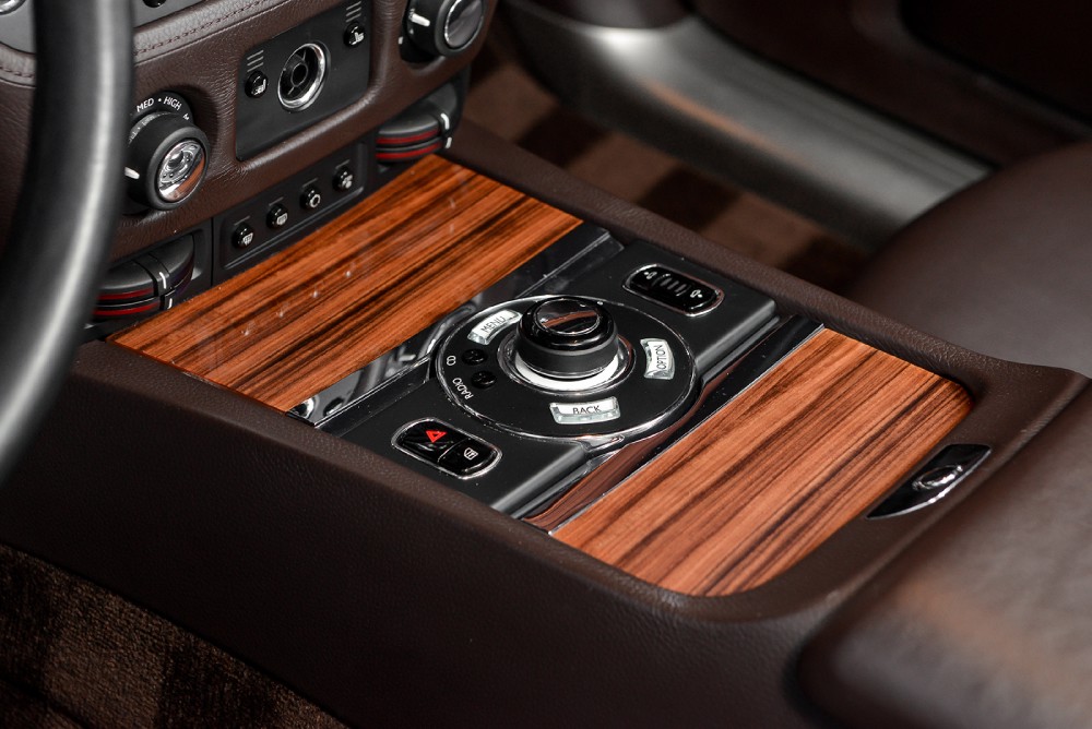 2010 Rolls-Royce Ghost Image 8